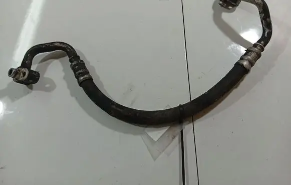 Air conditioning (A/C) pipe/hose