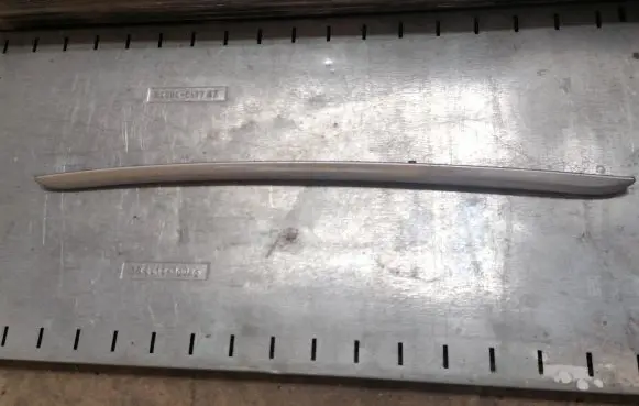 Dashboard glove box trim