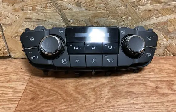 Opel Insignia A Climate control unit 13273098