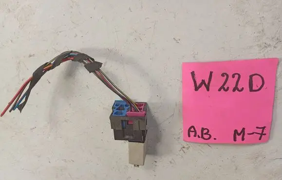 Volkswagen PASSAT B5 EUR ISO radio connector 121213