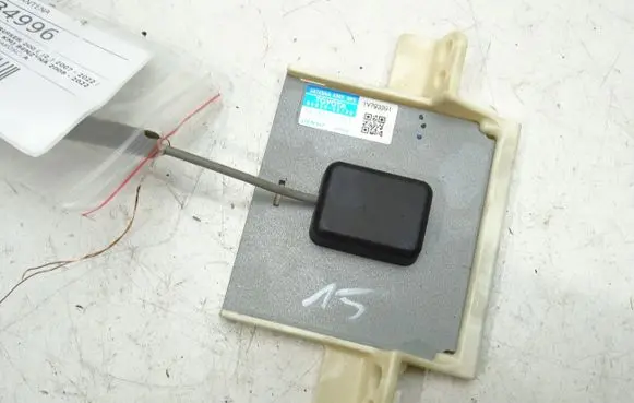 Toyota Highlander XU40 Radio antenna 86860-60120