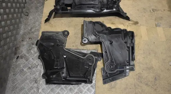 Mercedes-Benz E W213 Engine cover (trim)