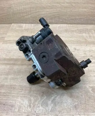 BMW 3 E90 E91 Fuel injection high pressure pump 7798333 0445010146 3D6cil