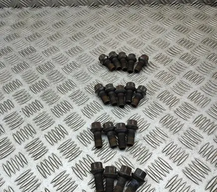 Mercedes-Benz C W205 Nuts/bolts A0009908307