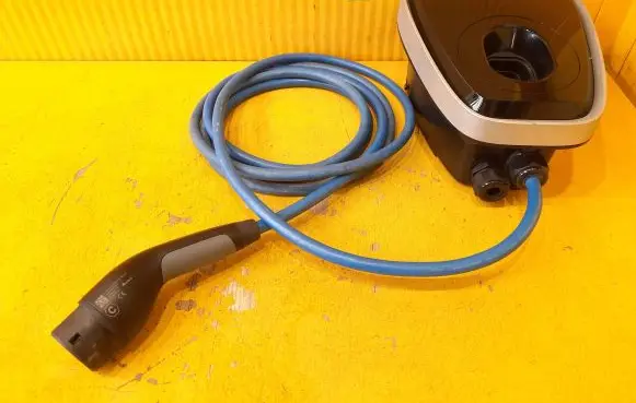 BMW 7 G70 Electric car charging cable 5A1E1B1