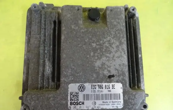 Skoda Octavia Mk2 (1Z) Engine control unit/module 0281011947 03G906016BE