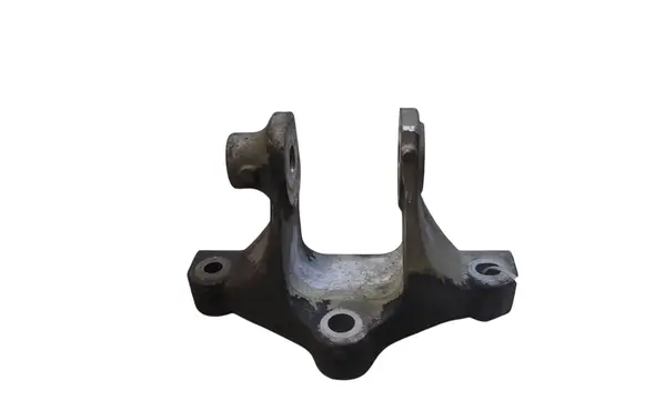 Engine mounting bracket