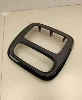 Opel Vivaro Radio/GPS head unit trim 682604581R