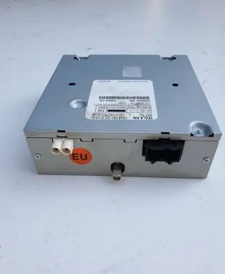 Tesla Model S Radio/CD/DVD/GPS head unit 100478702D CRFX52F0GDA 105519
