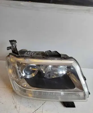 Suzuki Grand Vitara II Headlight/headlamp 10059088