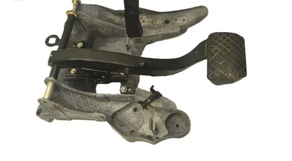 Volkswagen Touareg I Brake pedal 7L0723142B