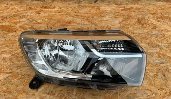 Dacia Sandero Headlight/headlamp 260105925R
