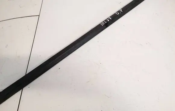 KIA Ceed Front door glass trim molding 