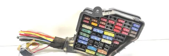 Audi A6 S6 C5 4B Fuse module