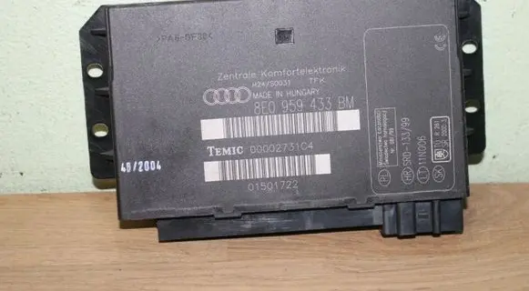 Audi A4 S4 B7 8E 8H Comfort/convenience module 8E0959433BM