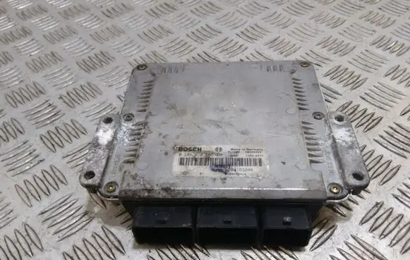 Renault Megane II Engine control unit/module 8200153946 0281010556