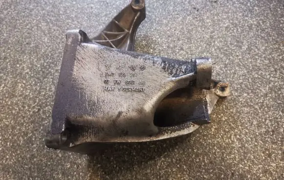 Ford Galaxy Driveshaft support bearing bracket 7M0199207B 97VW6061AB