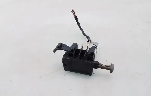 Ford Focus C-MAX Brake pedal sensor switch