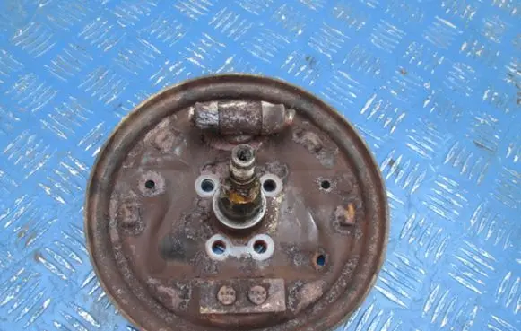 Volkswagen Golf II Rear wheel bearing hub 