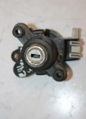 BMW 3 E46 Tailgate exterior lock 8241088