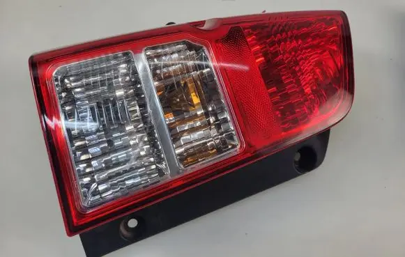 Nissan Pathfinder R51 Rear/tail lights 220-16550