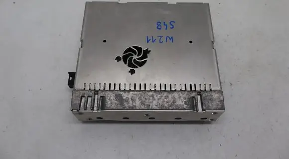 Mercedes-Benz E W211 Sound amplifier A2118706789