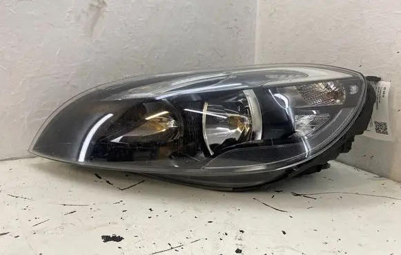 Volvo V40 Headlight/headlamp 31420005