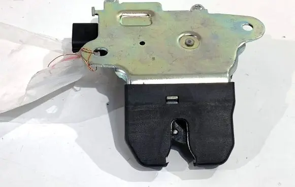 Renault Talisman Tailgate exterior lock 