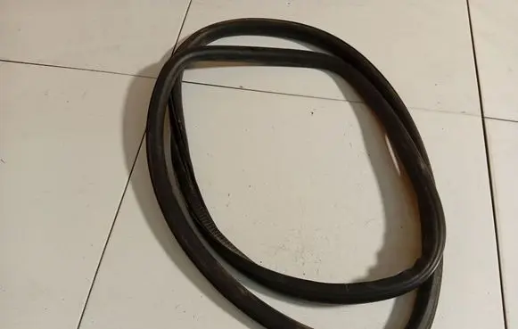 Opel Insignia A Rubber seal rear door 