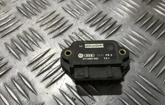 Volkswagen Golf II Ignition amplifier control unit 211905351 8241fd2