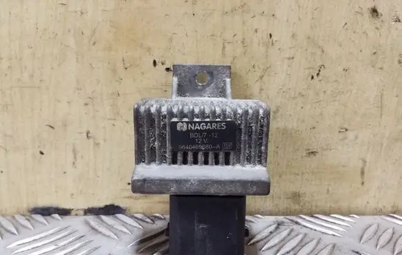 Glow plug pre-heat relay