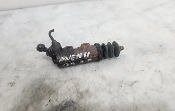 Clutch slave cylinder