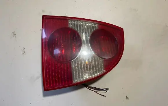 Volkswagen PASSAT B5.5 Rear/tail lights