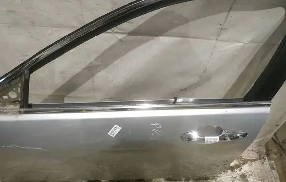 Honda Accord Front door glass trim molding