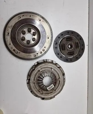 Mitsubishi Colt Clutch set kit MN130493