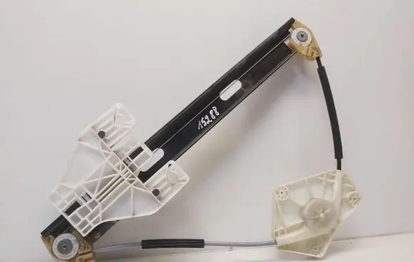 Seat Leon (5F) Rear window lifting mechanism without motor 5F4839462