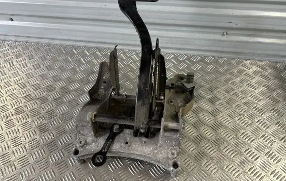 Audi Q7 4L Brake pedal 7L8723031B 0090912