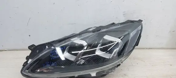 Ford Kuga III Headlight/headlamp
