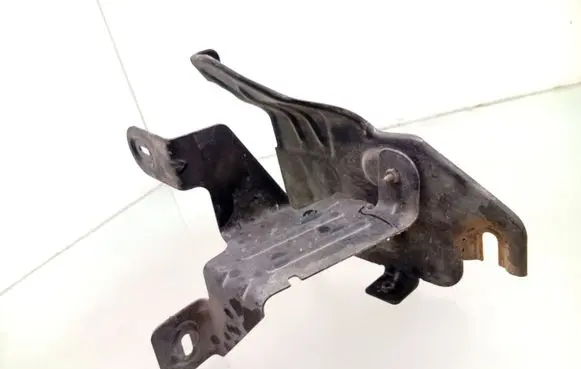Volkswagen PASSAT B7 Webasto auxiliary heater mount bracket 3C0815948
