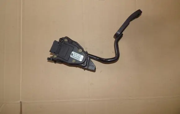 Volkswagen Sharan Accelerator throttle pedal 7M1721603A