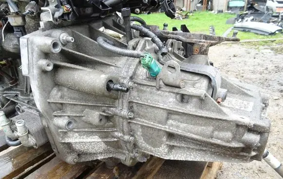 Nissan Qashqai Manual 5 speed gearbox TL4