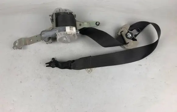 Subaru Legacy Front seatbelt H074101