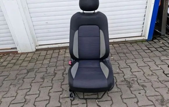 Toyota Avensis T270 Front driver seat 534534534534543