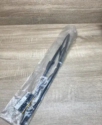 Renault Megane II Windshield/front glass wiper blade 7701040756