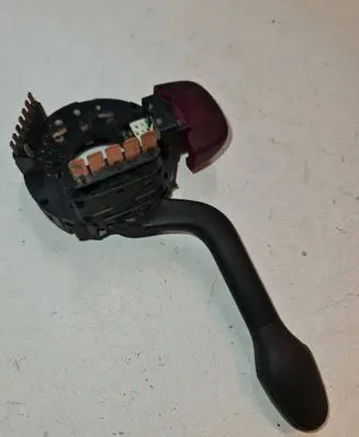 Volkswagen Golf III Indicator stalk QC88S97