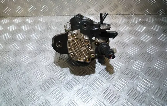 Toyota Yaris Fuel injection high pressure pump 0445010113 007219 221000N011