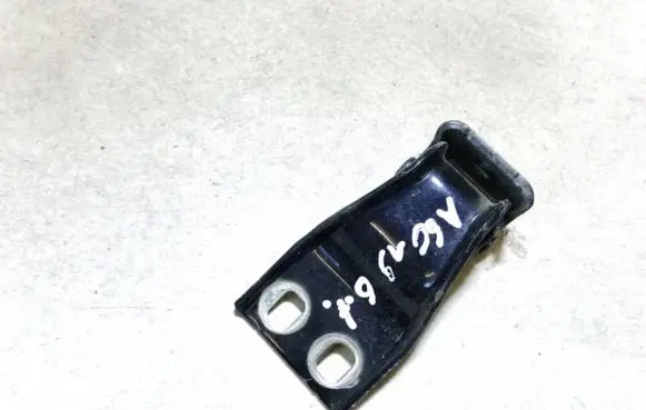 Ford Focus Tailgate/trunk/boot hinge