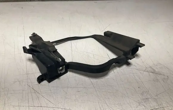 BMW 5 E60 E61 Headlight/headlamp mounting bracket 15873800