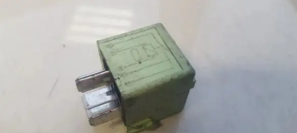 BMW 5 E39 Other relay 61368373700 61.368373700