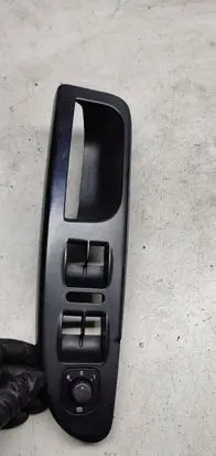 Volkswagen PASSAT B6 Front door window switch trim 3c1867171B